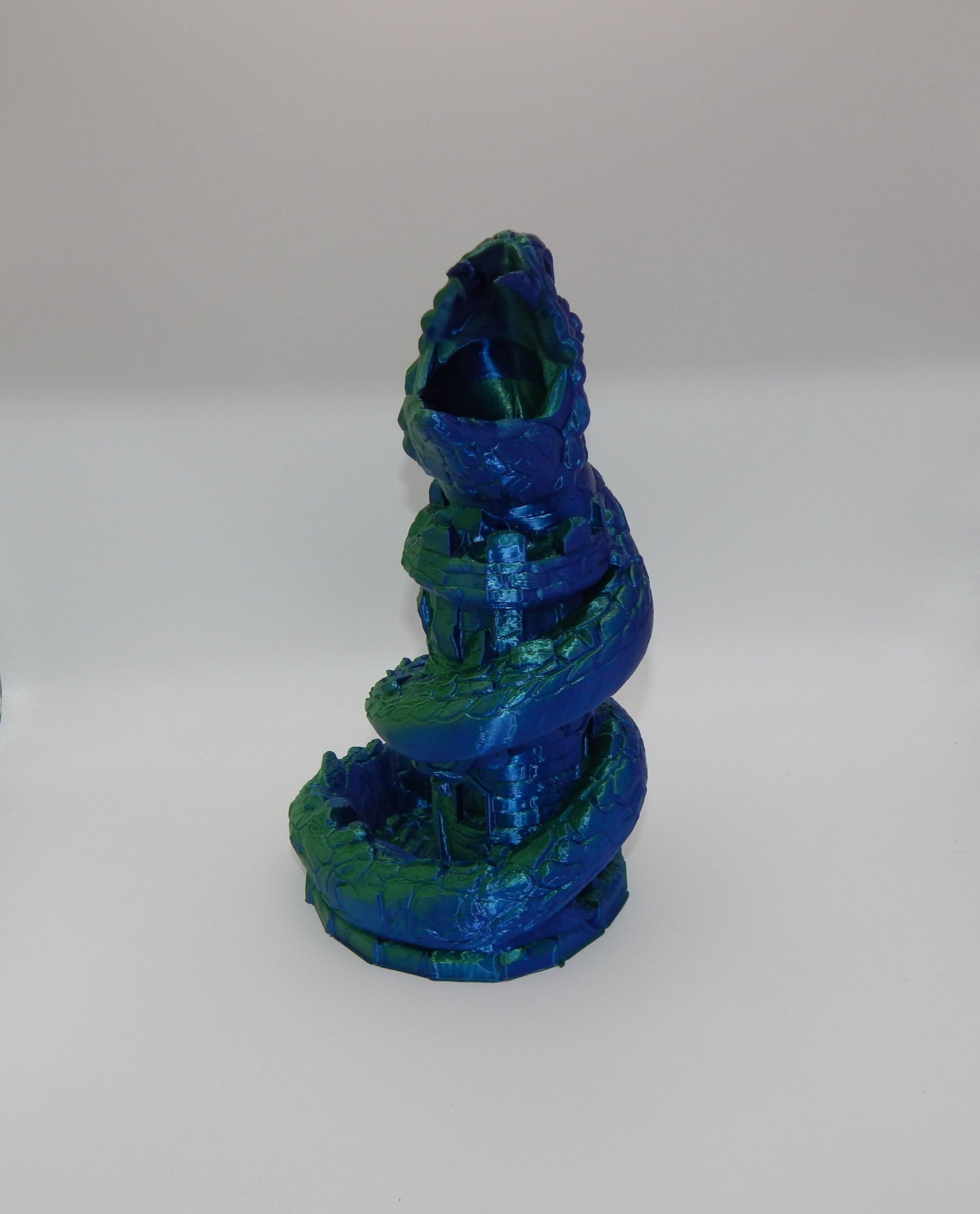 Dice Tower Snake Basiliski tower in green/blue